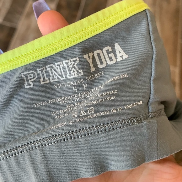 ✨ PINK Victoria’s Secret Gray Cross Back Yoga Bra - Picture 6 of 6